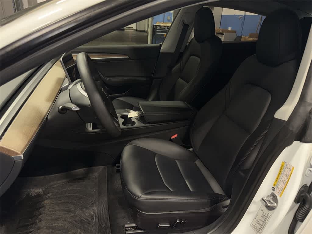 Thumbnail: 2023 Tesla Model 3 - 15