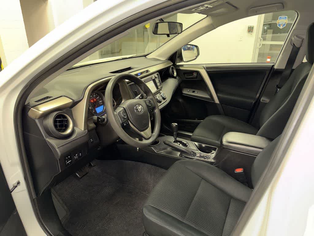 Thumbnail: 2015 Toyota RAV4 - 27