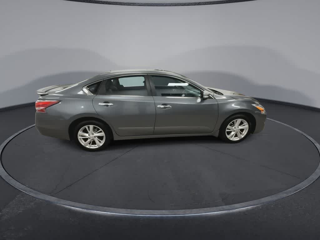 Thumbnail: 2015 Nissan Altima - 9