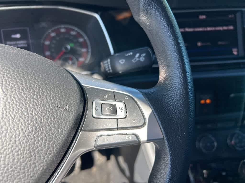 Thumbnail: 2019 Volkswagen Jetta - 4
