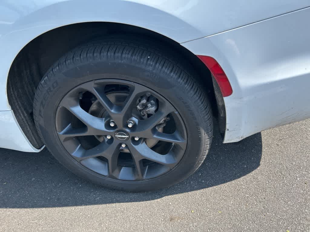Thumbnail: 2022 Chrysler Pacifica - 11
