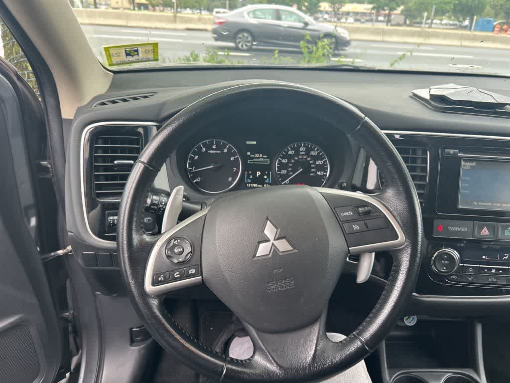 Thumbnail: 2015 Mitsubishi Outlander - 22