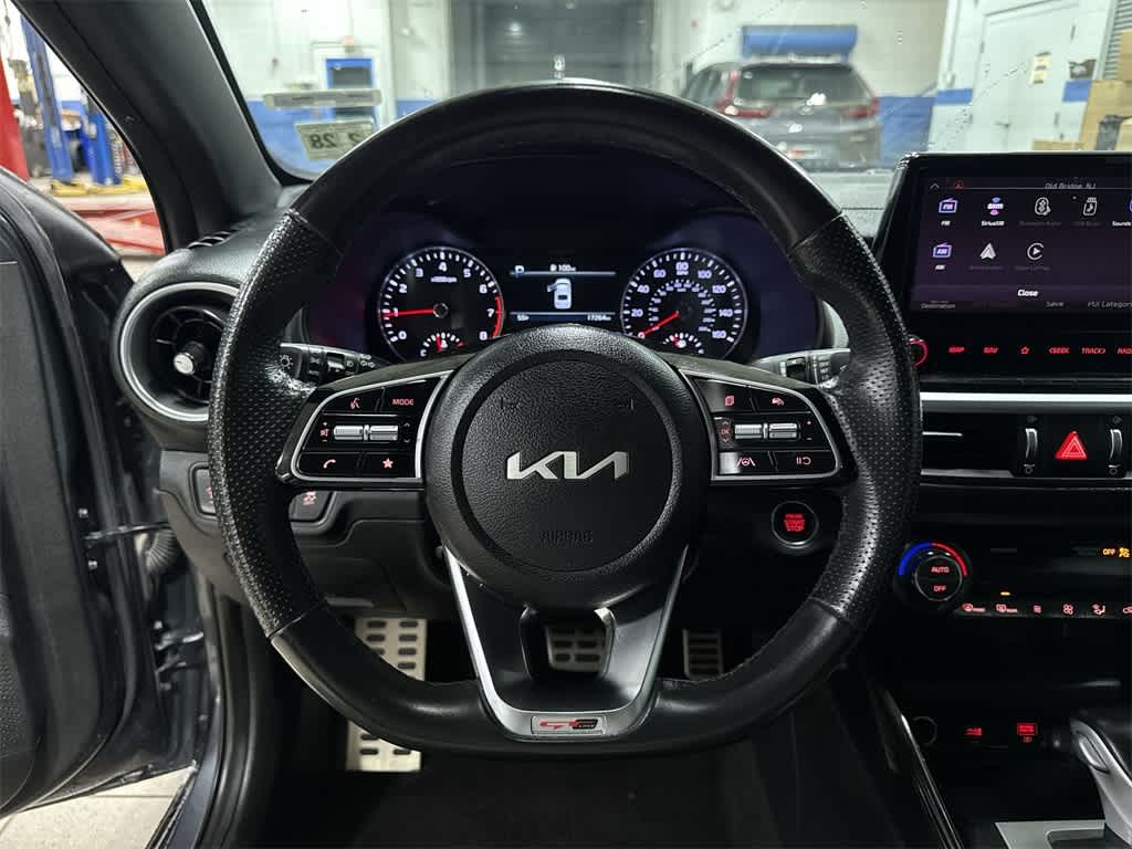 Thumbnail: 2023 Kia Forte - 18