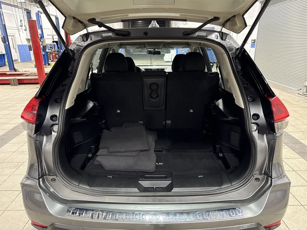 Thumbnail: 2018 Nissan Rogue - 11