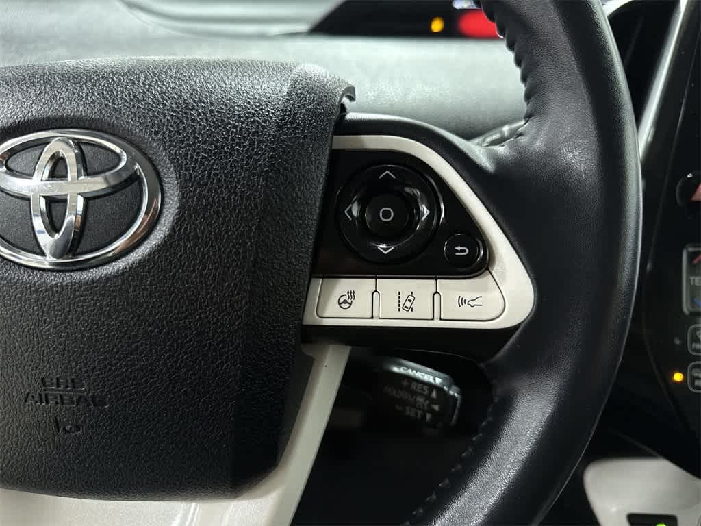 Thumbnail: 2018 Toyota Prius Prime - 35