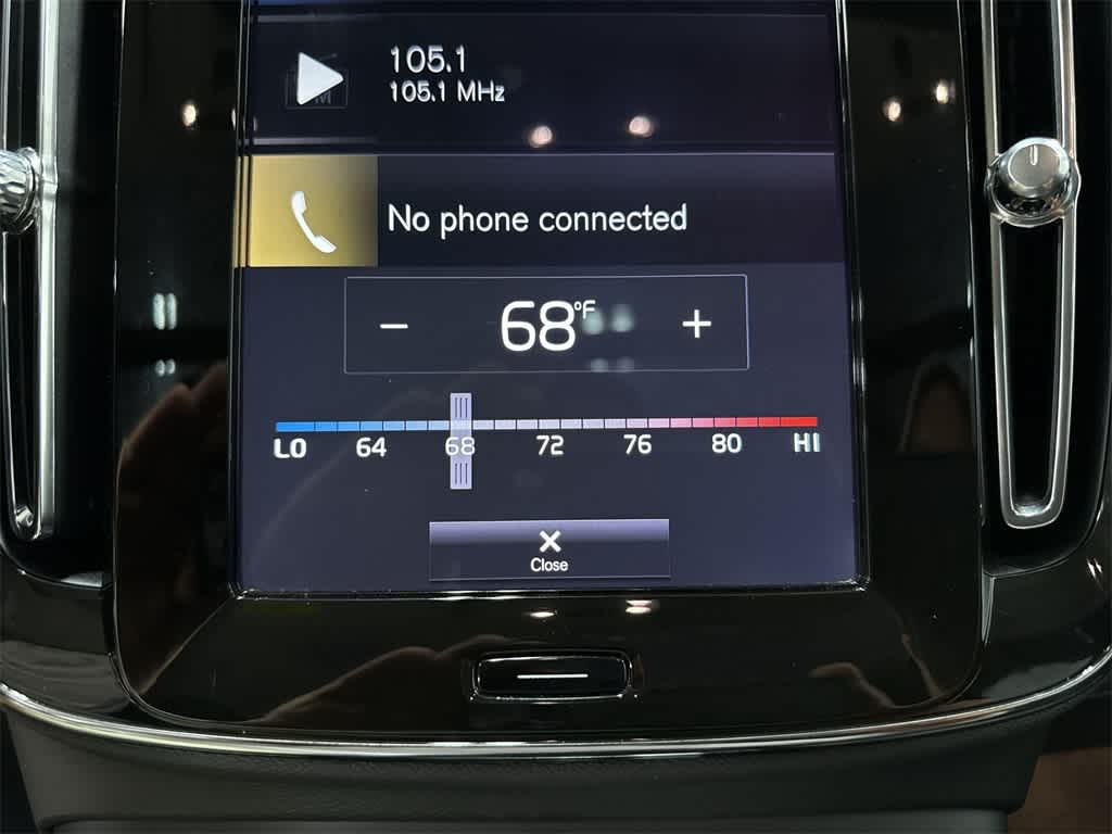 Thumbnail: 2020 Volvo XC40 - 21
