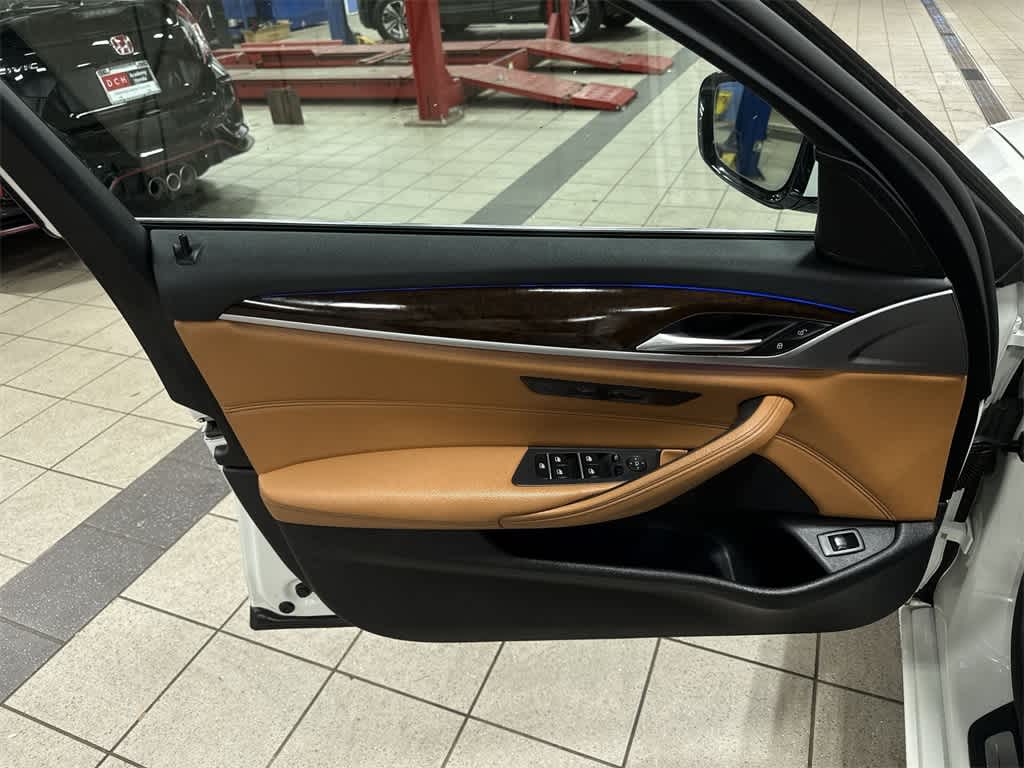 Thumbnail: 2019 BMW 5 Series - 31