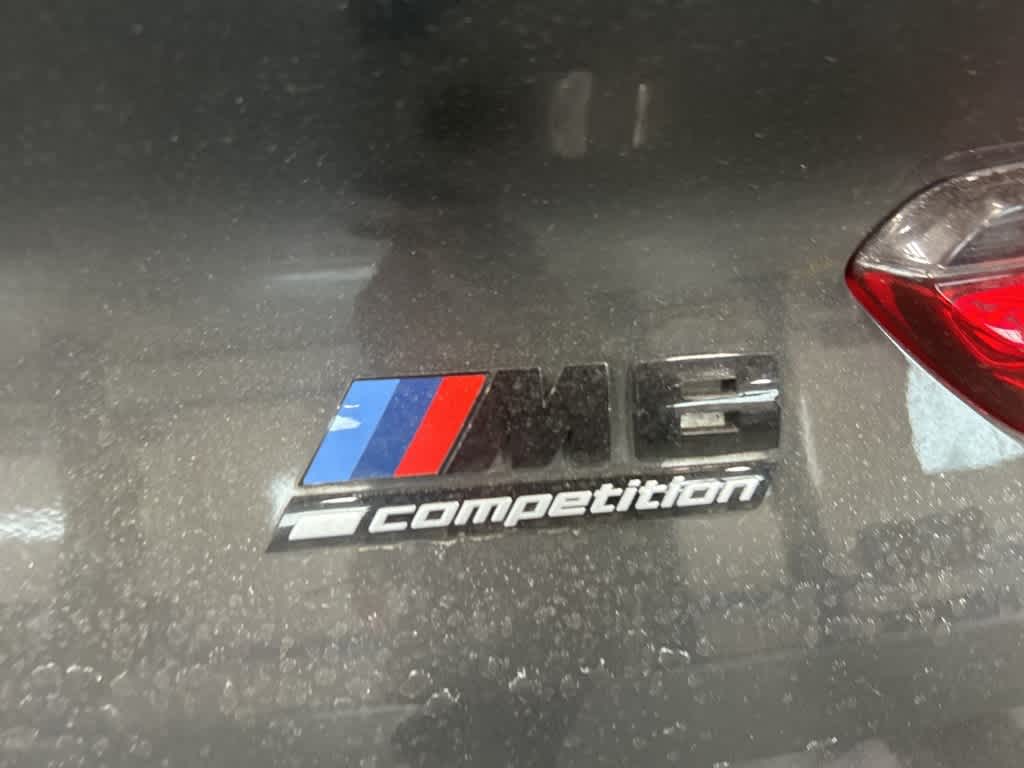 Thumbnail: 2023 BMW M8 - 8