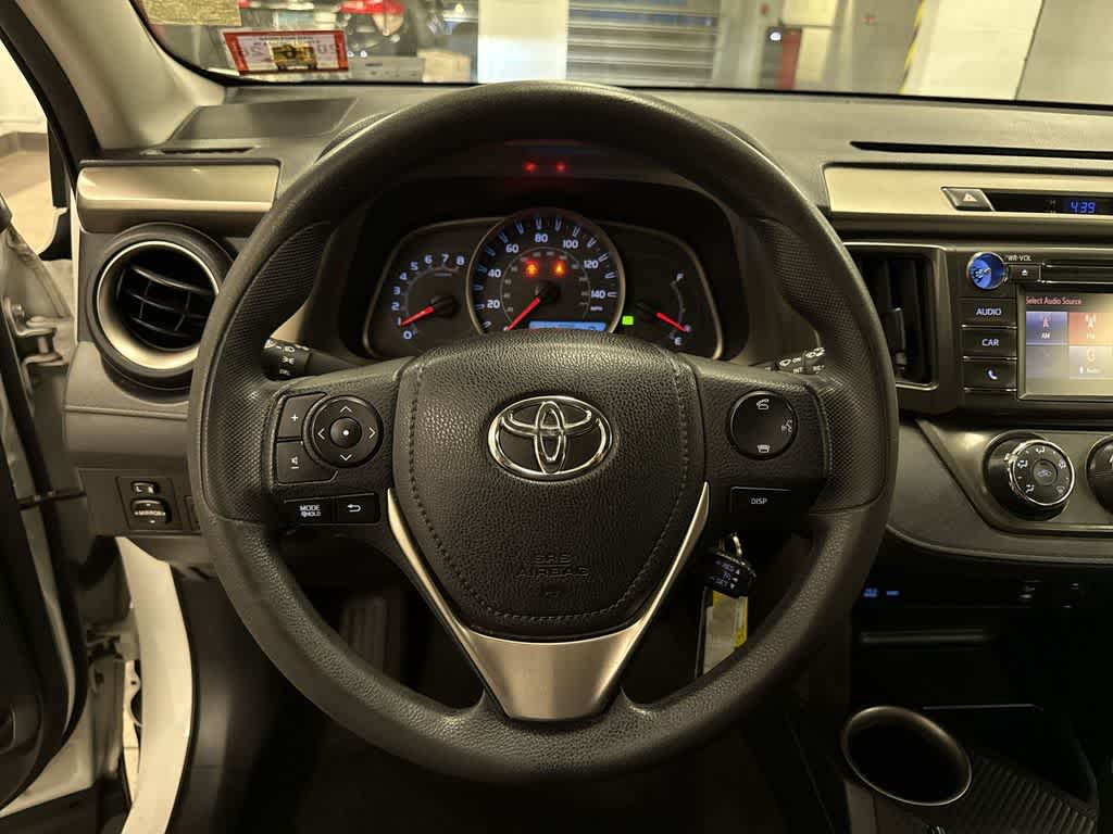 Thumbnail: 2015 Toyota RAV4 - 18