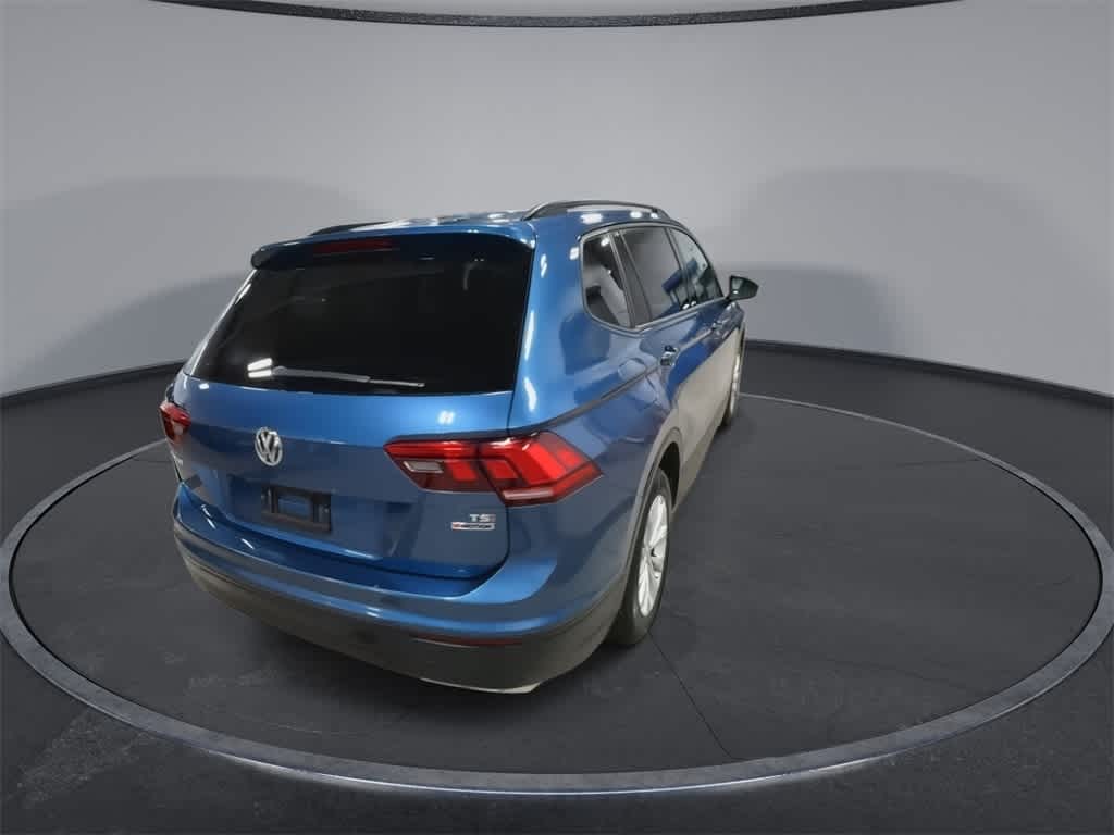 Thumbnail: 2018 Volkswagen Tiguan - 8
