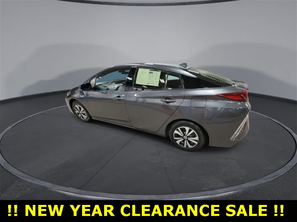 Thumbnail: 2017 Toyota Prius Prime - 6