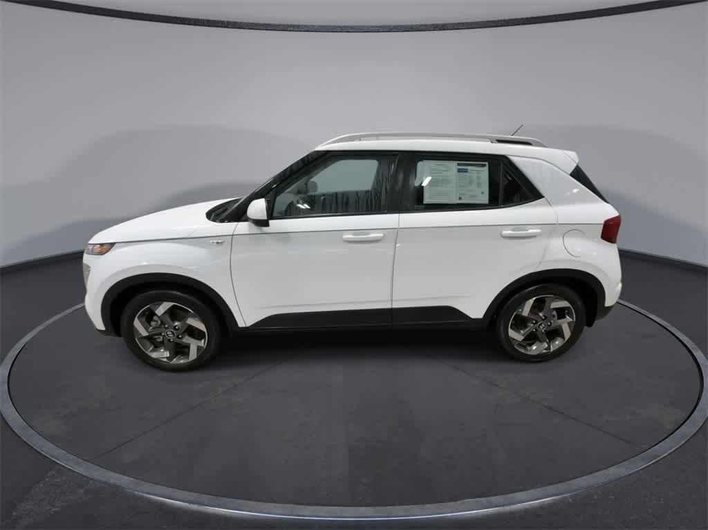 Thumbnail: 2023 Hyundai Venue - 5