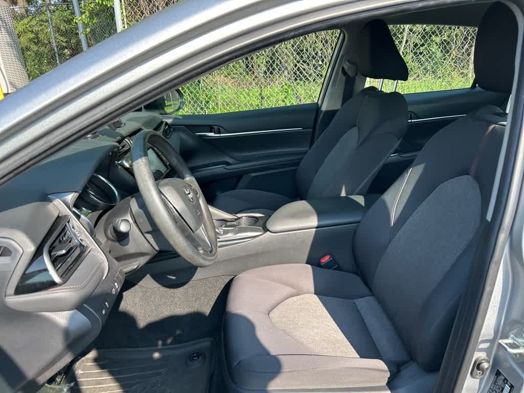 Thumbnail: 2019 Toyota Camry - 13