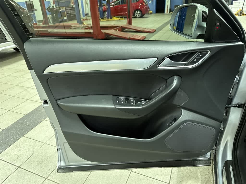 Thumbnail: 2018 Audi Q3 - 32