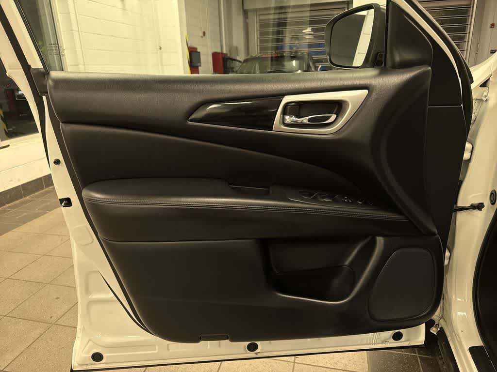 Thumbnail: 2019 Nissan Pathfinder - 29