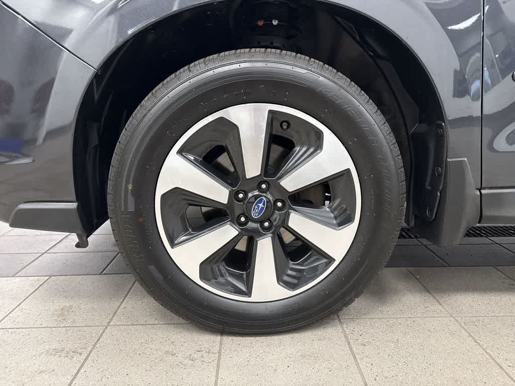 Thumbnail: 2018 Subaru Forester - 10