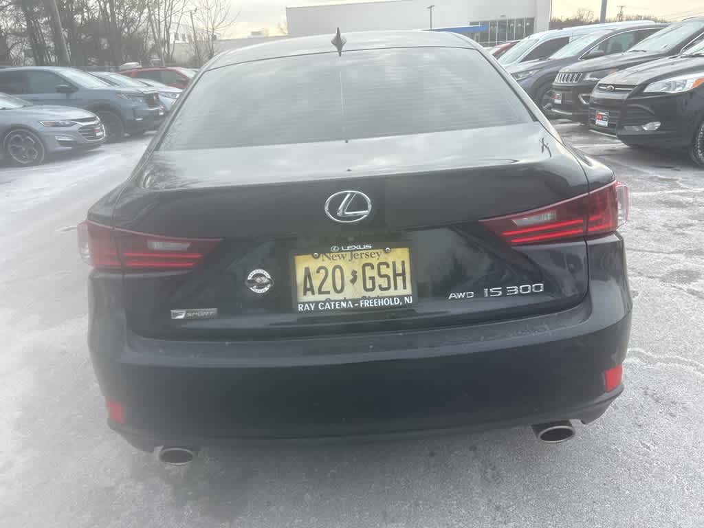 Thumbnail: 2016 Lexus IS - 20