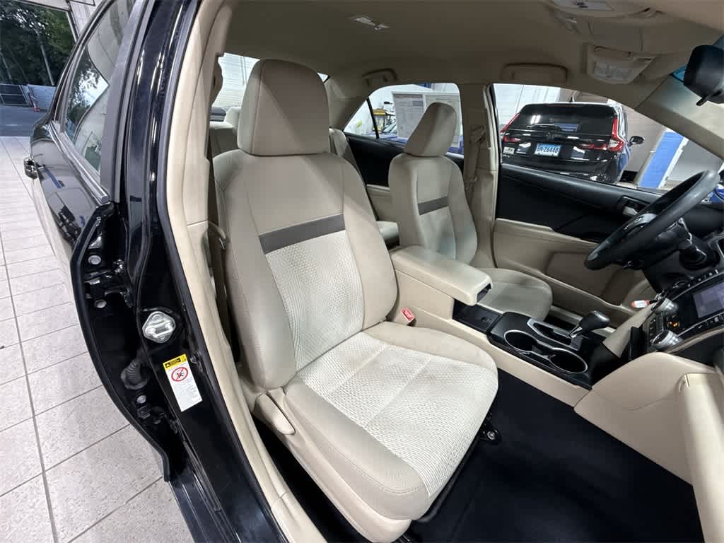 Thumbnail: 2014 Toyota Camry - 16