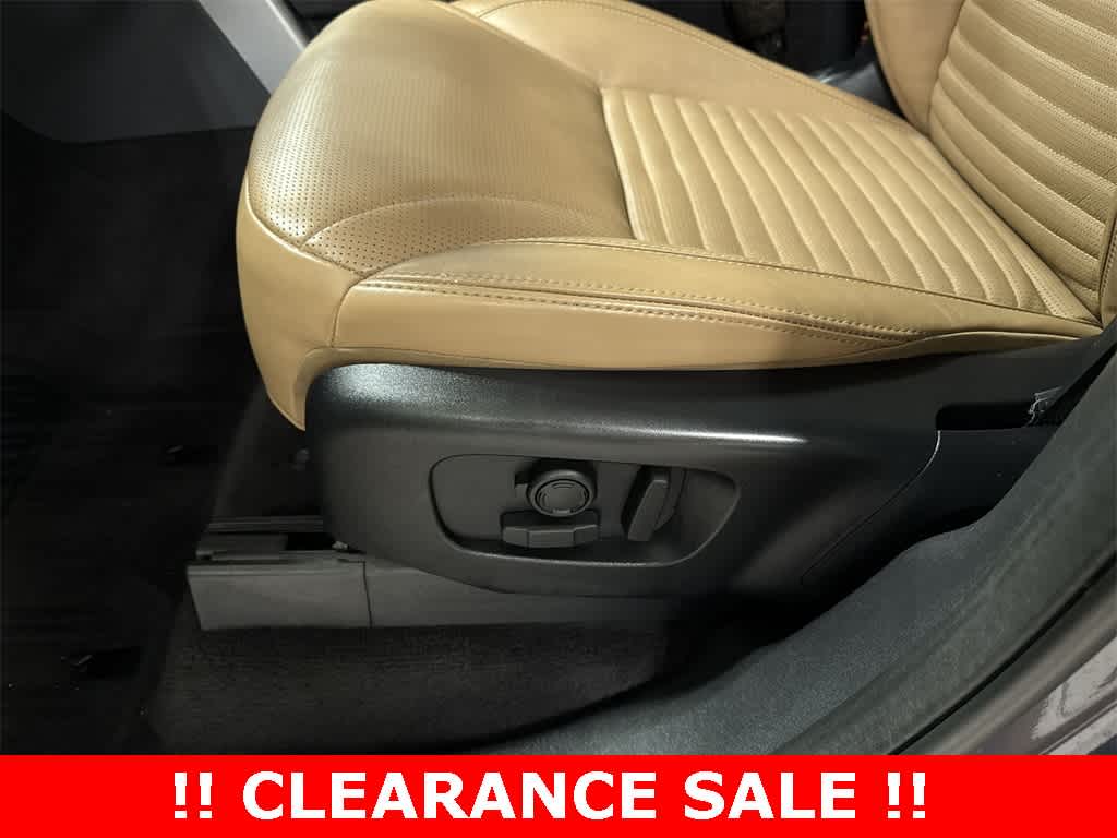 Thumbnail: 2024 Land Rover Discovery - 24