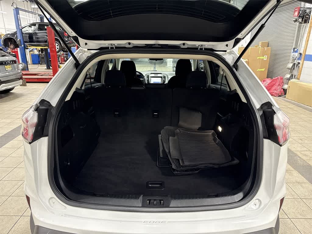 Thumbnail: 2020 Ford Edge - 11