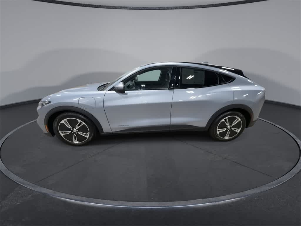 Thumbnail: 2022 Ford Mustang Mach-E - 5