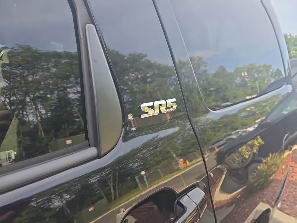 Thumbnail: 2017 Toyota Sequoia - 19