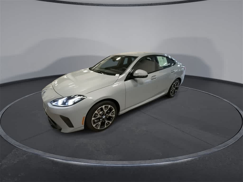 Thumbnail: 2025 BMW 2 Series - 4