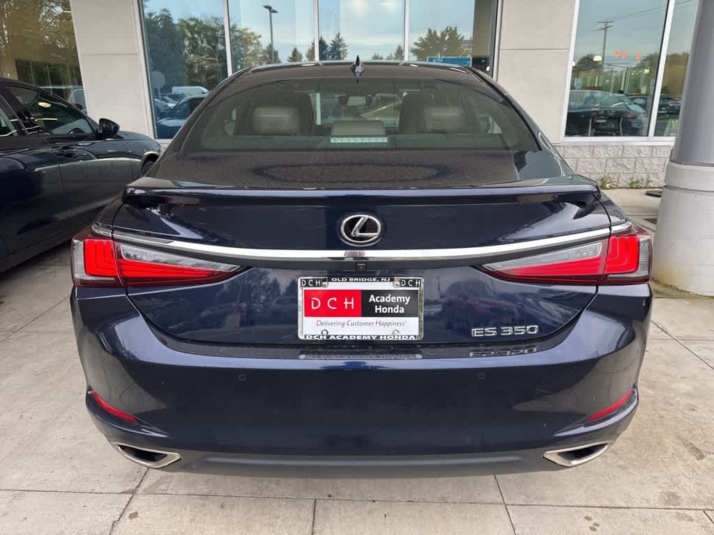 Thumbnail: 2022 Lexus ES - 3