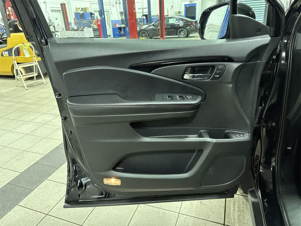 Thumbnail: 2022 Honda Pilot - 34