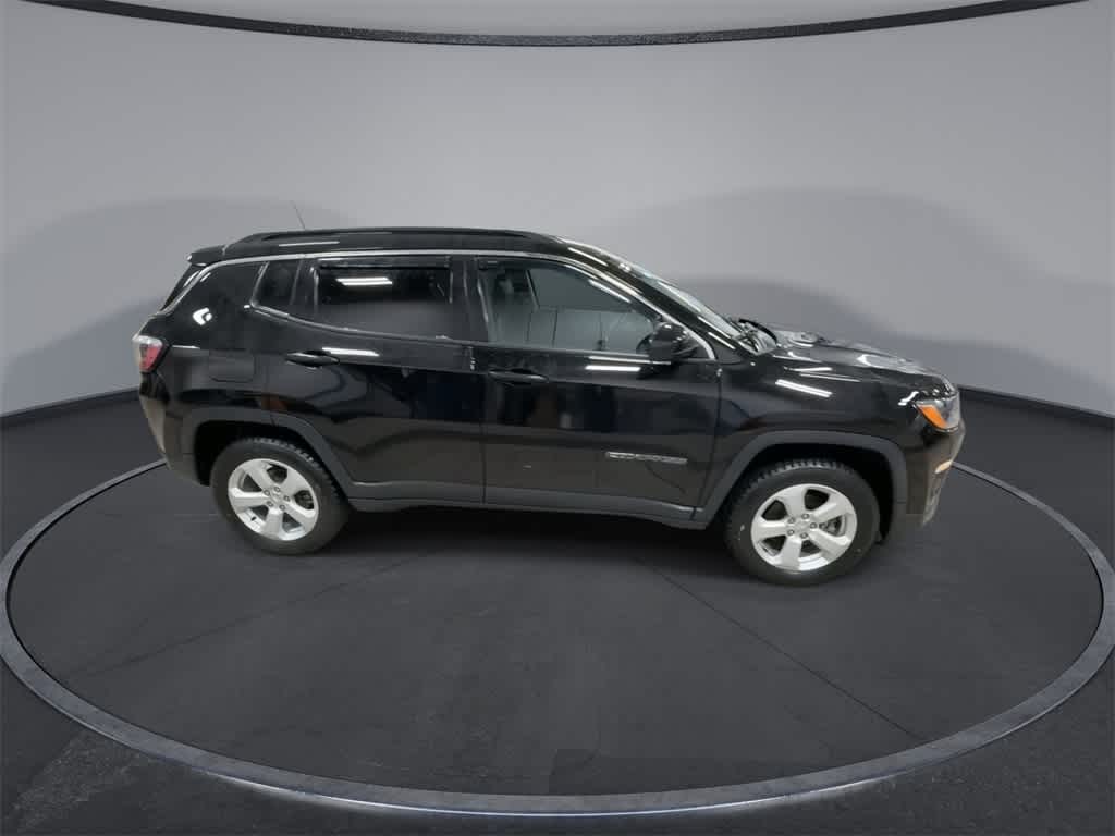 Thumbnail: 2020 Jeep Compass - 9