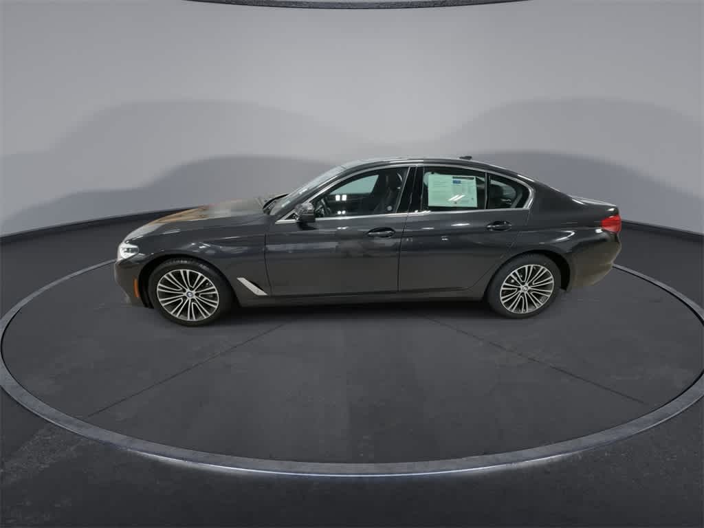 Thumbnail: 2020 BMW 5 Series - 5