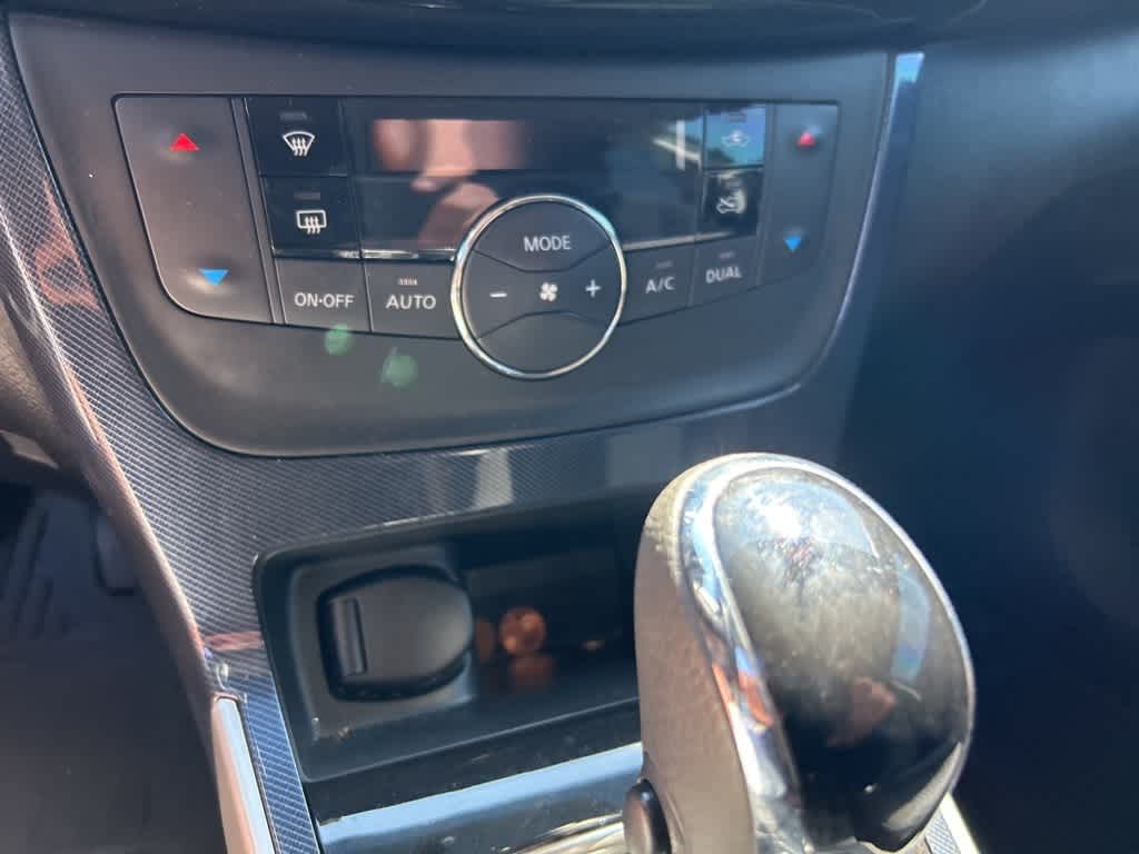 Thumbnail: 2019 Nissan Sentra - 19
