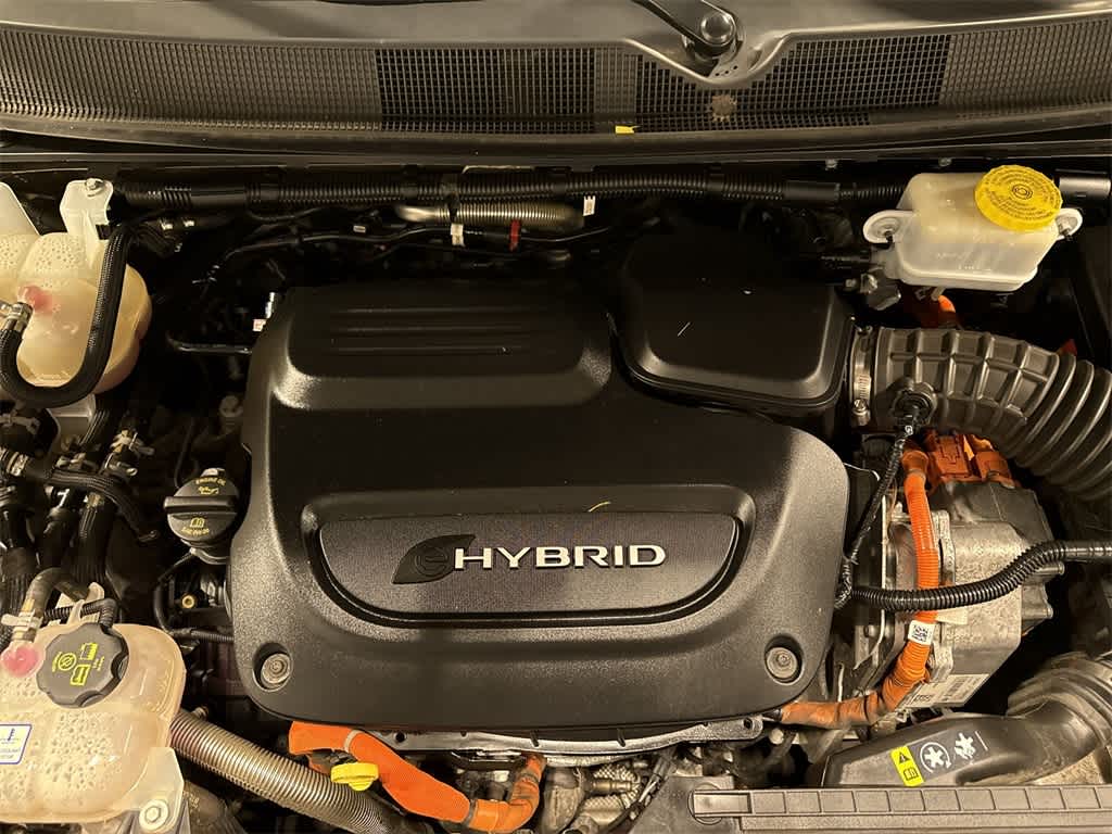 Thumbnail: 2018 Chrysler Pacifica - 12