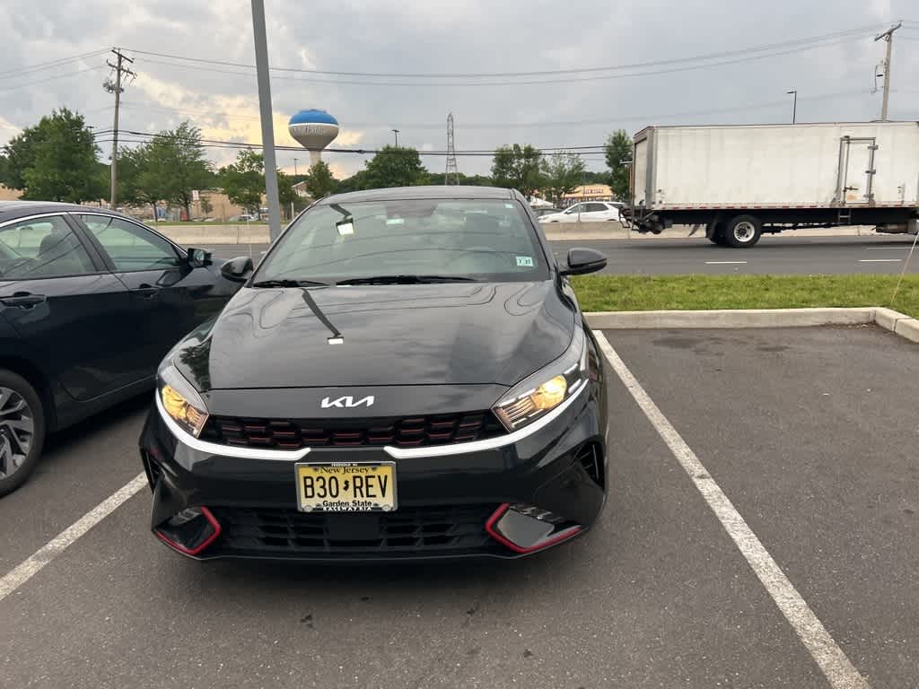 Thumbnail: 2022 Kia Forte - 11
