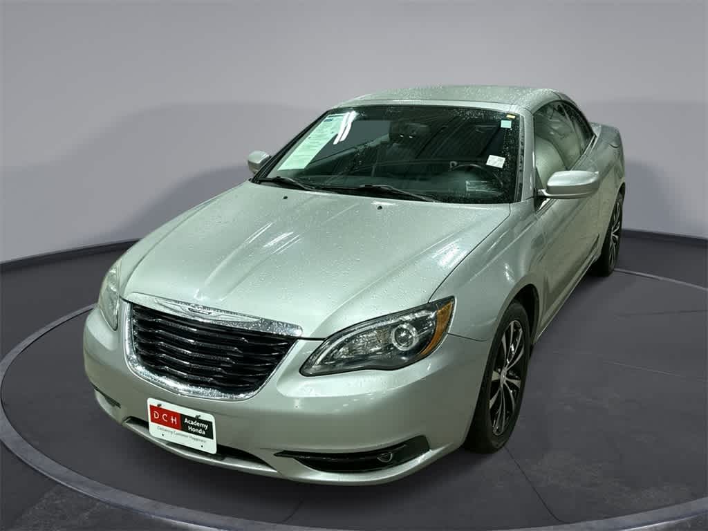 2013 Chrysler 200 S -
                  Old Bridge Township, NJ
