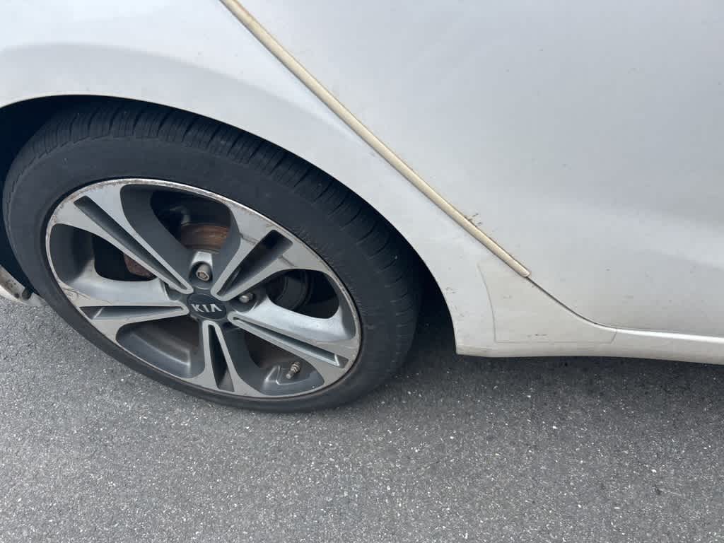 Thumbnail: 2016 Kia Forte - 20