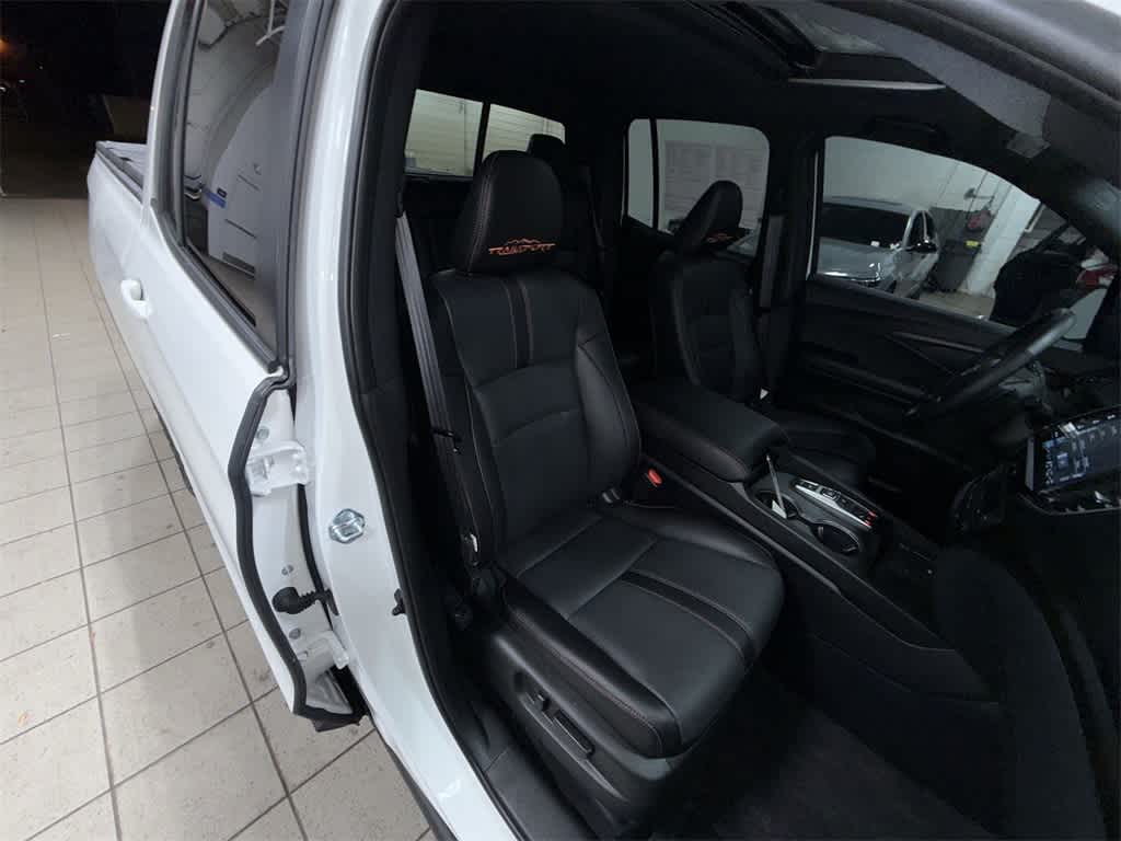 Thumbnail: 2025 Honda Ridgeline - 16