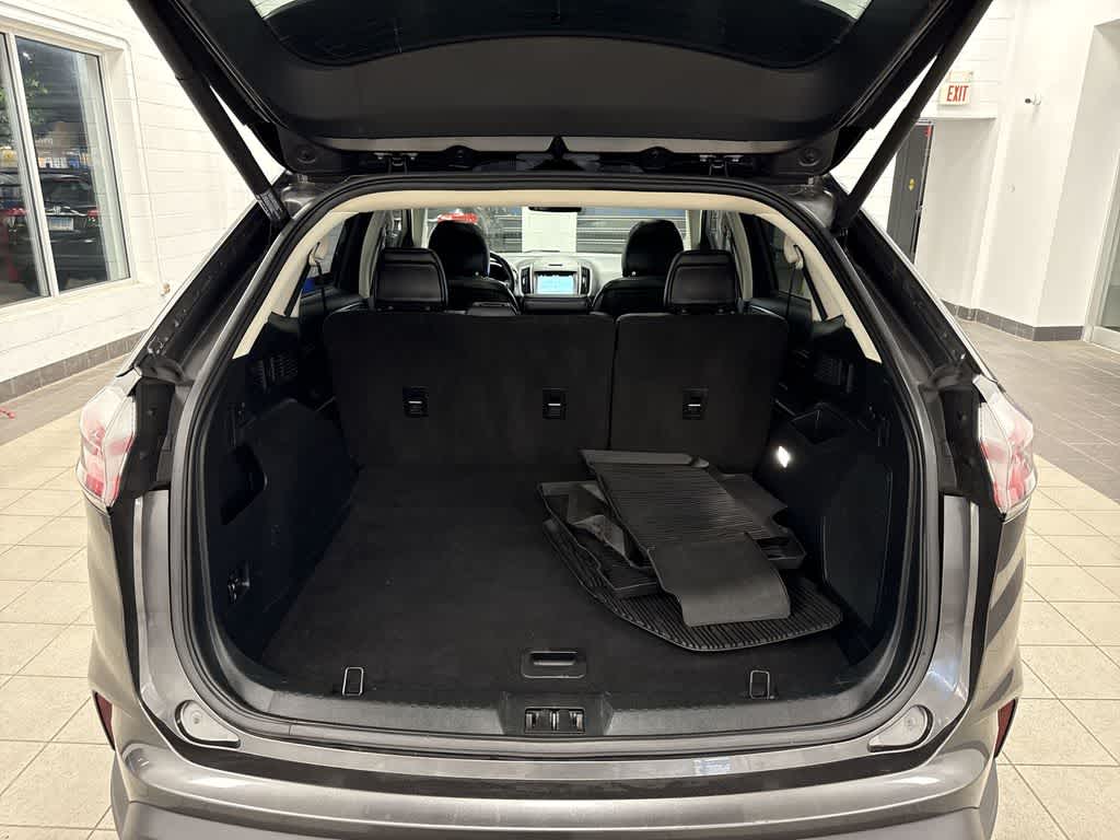 Thumbnail: 2019 Ford Edge - 11