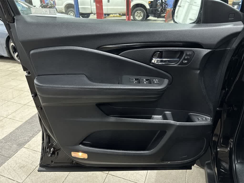 Thumbnail: 2021 Honda Passport - 32