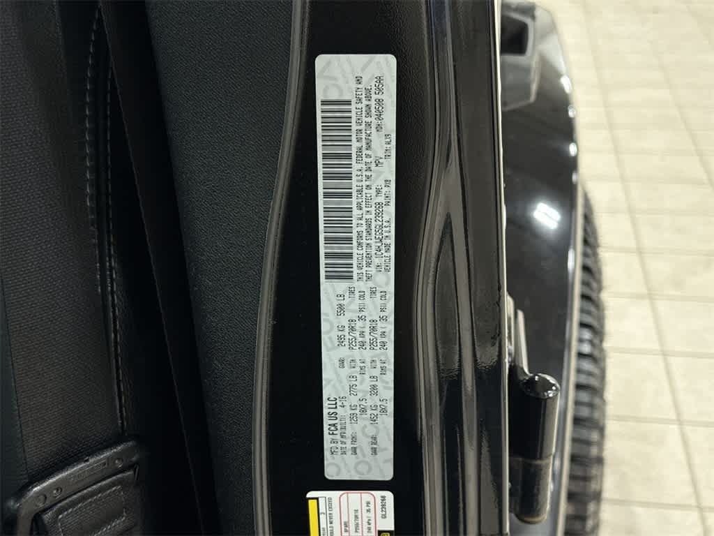 Thumbnail: 2016 Jeep Wrangler - 14