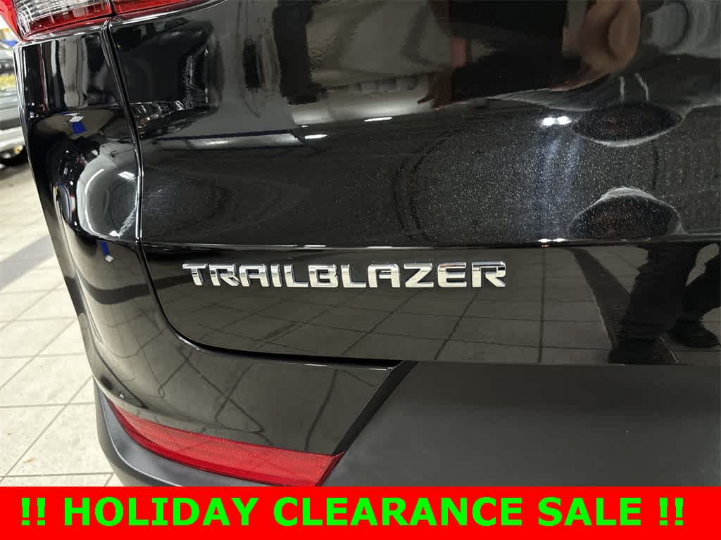 Thumbnail: 2023 Chevrolet TrailBlazer - 25