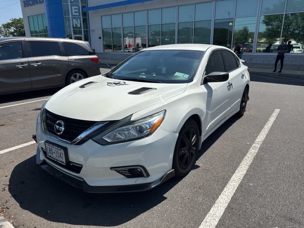 Thumbnail: 2017 Nissan Altima - 1