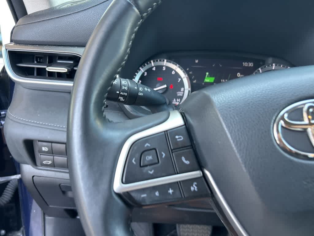 Thumbnail: 2022 Toyota Highlander - 20
