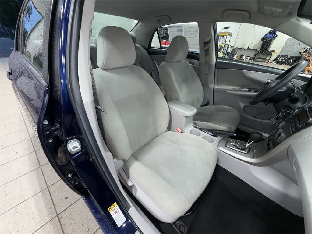Thumbnail: 2012 Toyota Corolla - 16