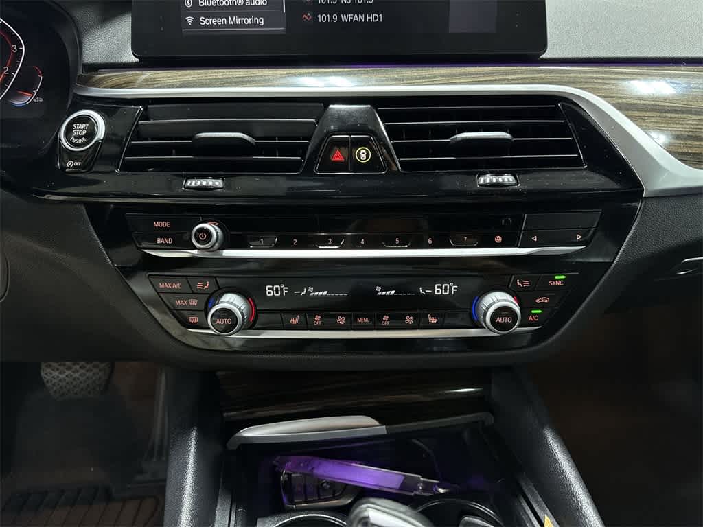 Thumbnail: 2020 BMW 5 Series - 22