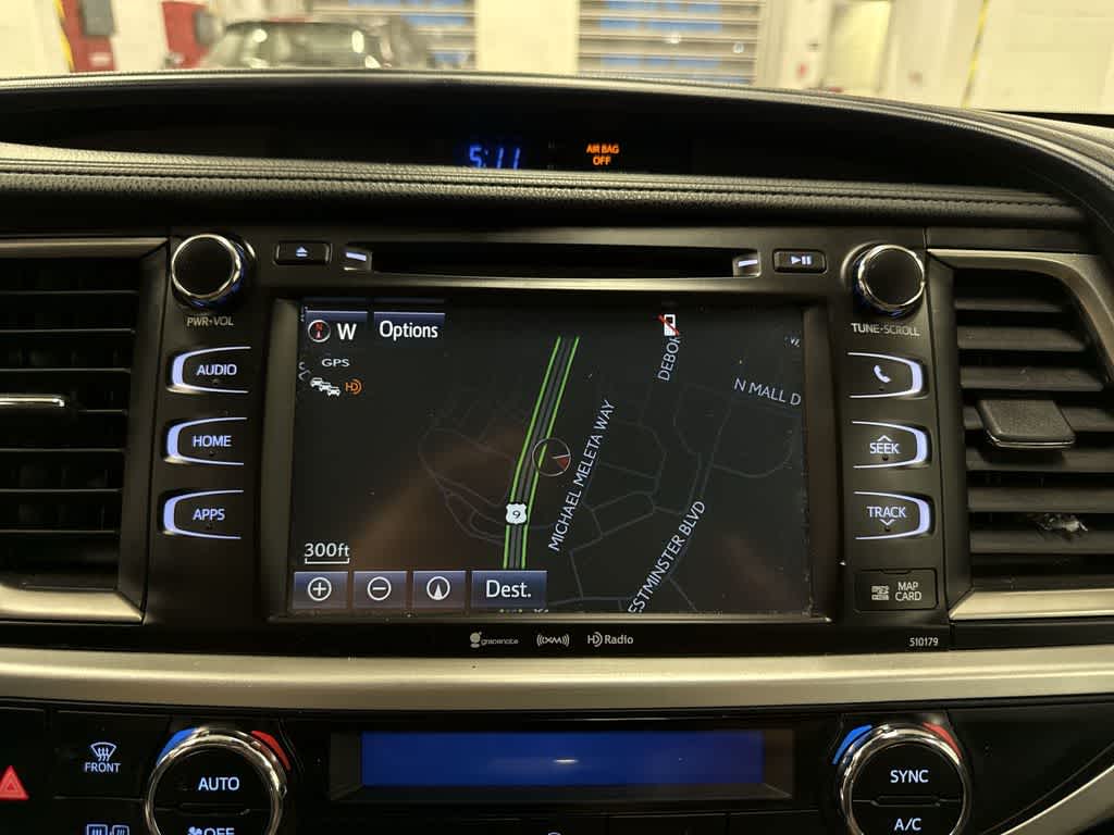 Thumbnail: 2017 Toyota Highlander - 21