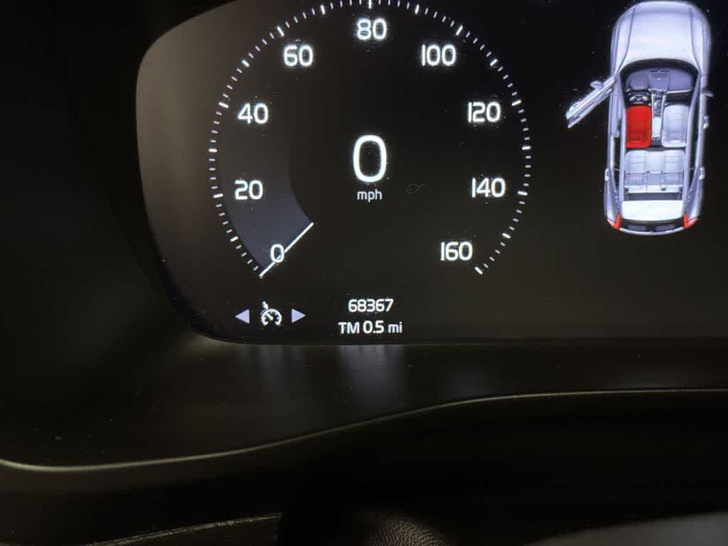 Thumbnail: 2020 Volvo XC40 - 19
