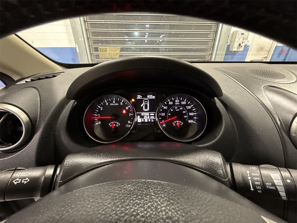 Thumbnail: 2011 Nissan Rogue - 32