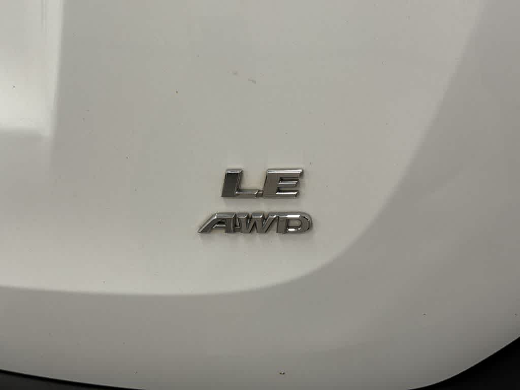 Thumbnail: 2015 Toyota RAV4 - 25