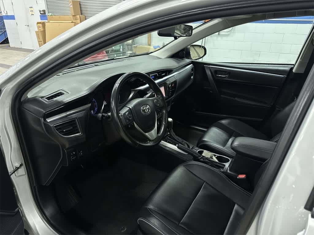 Thumbnail: 2016 Toyota Corolla - 30